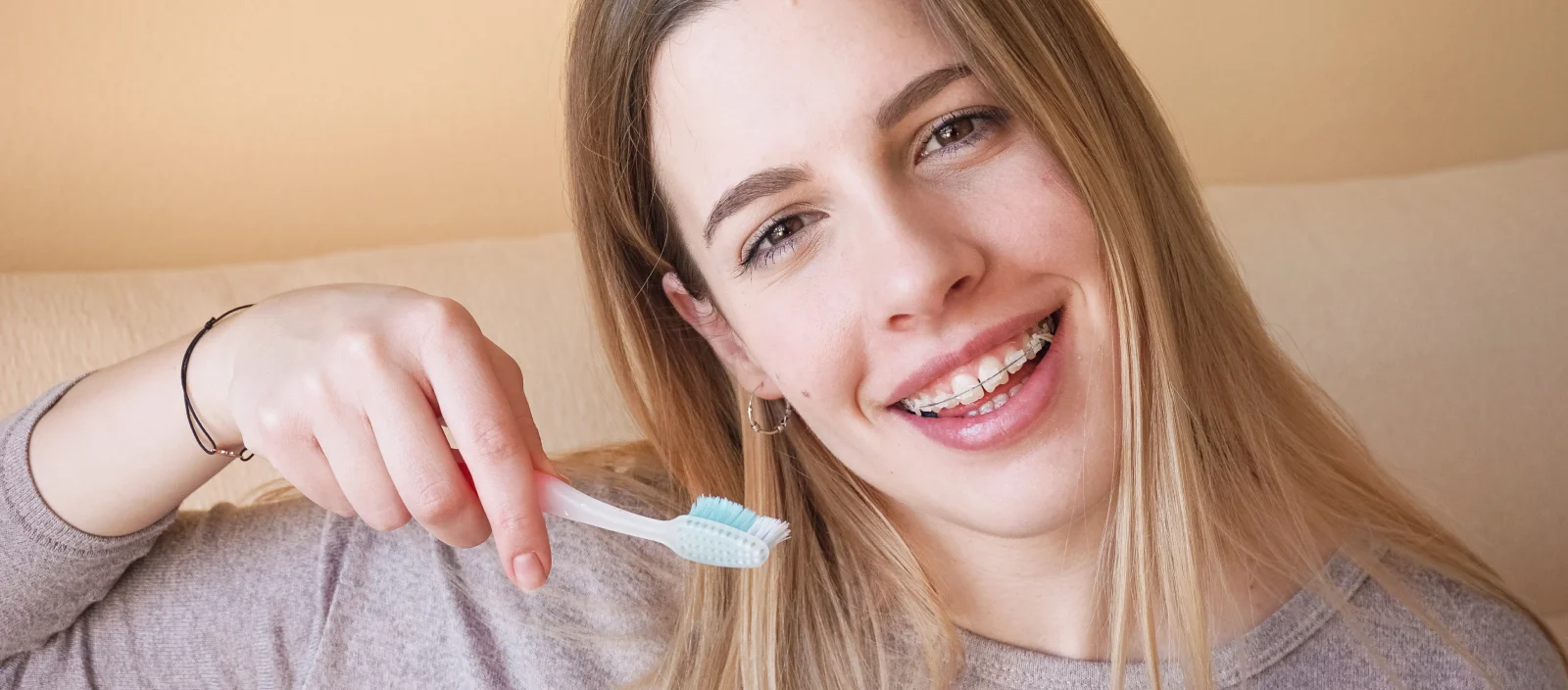 Важность чистки зубов с брекетами